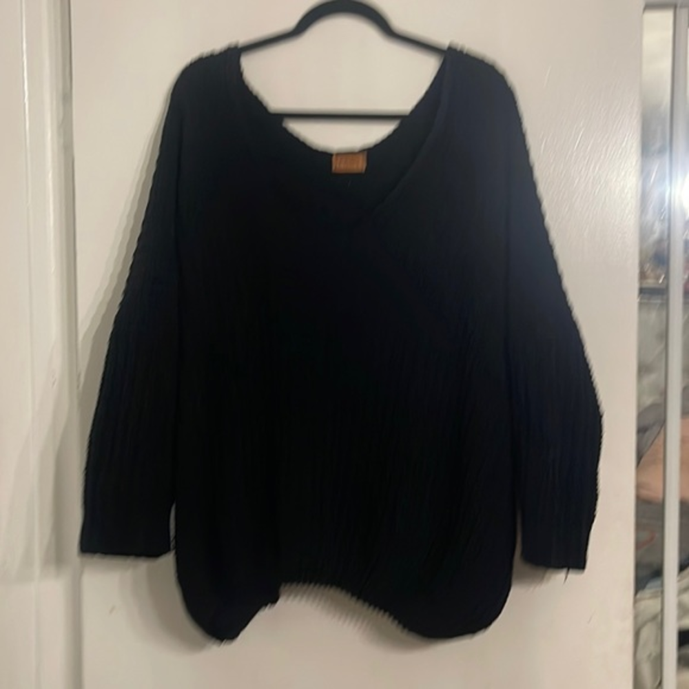 Stunning sweater‎